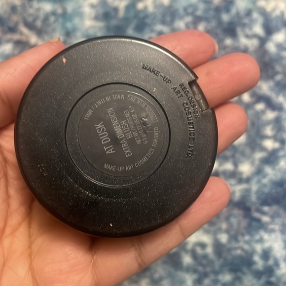 mac extra dimension blush "At Dusk" - Picture 2 of 2